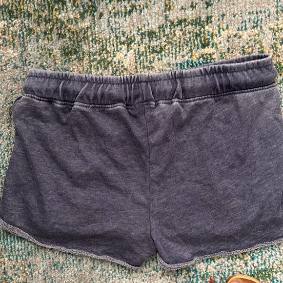 Seas The Day two piece shorts set - Picture 6 of 7